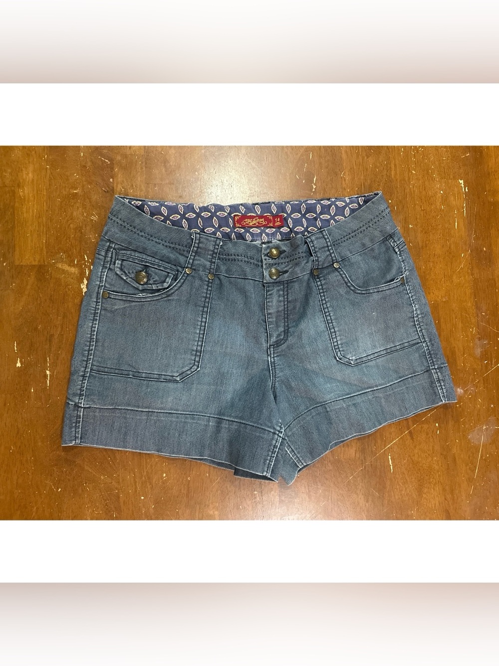 One 5 One Women's Double-Button Denim Short in Washed Blue Size 14